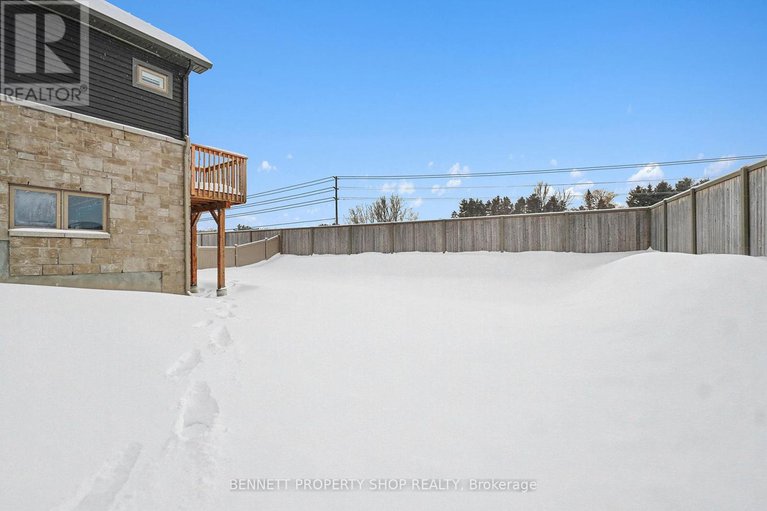 29304430/621-enclave-lane-sw/town-of-rockland/clarence-rockland/ontario/K4K0M8_24