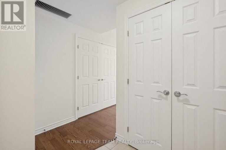 28402105/201-330-jatoba-private/emerald-meadowstrailwest/ottawa/ontario/K2V0E7_10