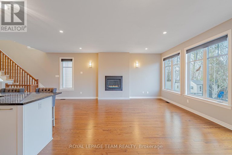 28252866/768-cedar-creek-drive/blossom-parkkemp-parkfindlay-creek/ottawa/ontario/K1T0B2_14