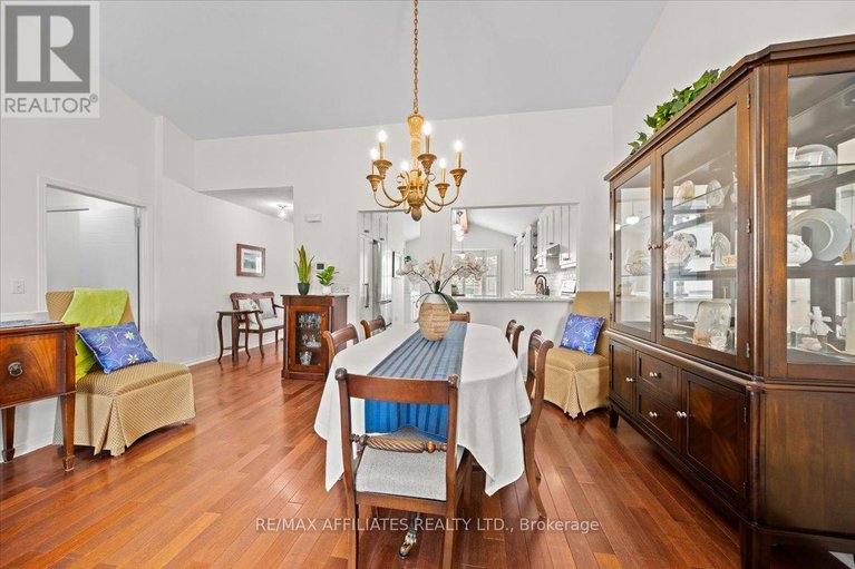 28528939/1244-foxborough-private-e/beaconwood/ottawa/ontario/K1J1E2_17