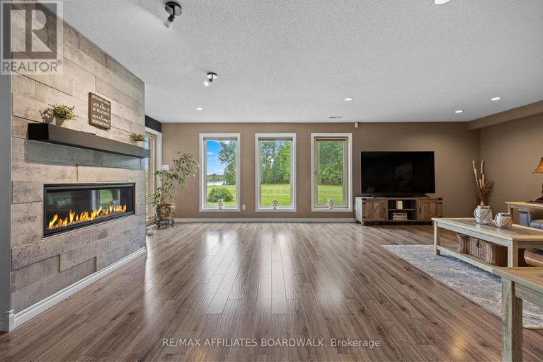 28527170/1700-lakeshore-drive/greely/ottawa/ontario/K4P1H1_23