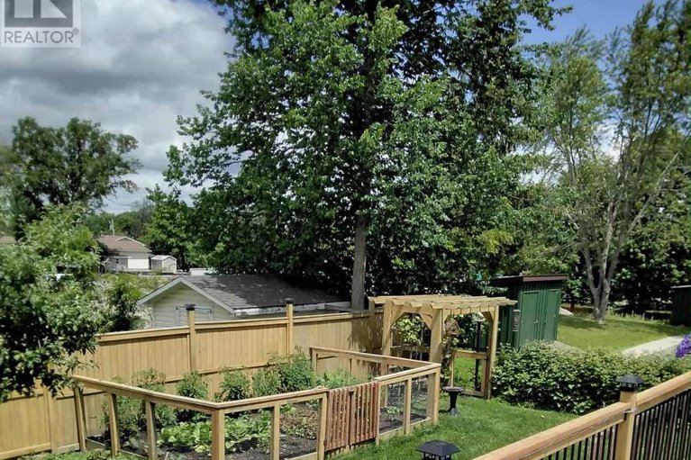 29094927/19-knox-street/carleton-place/carleton-place/ontario/K7C4G9_22