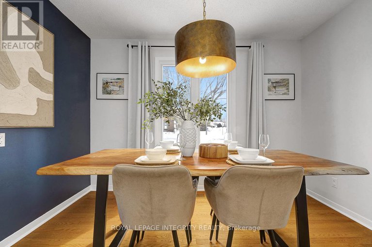 29428716/318-dalehurst-drive/tanglewood/ottawa/ontario/K2G4E4_23