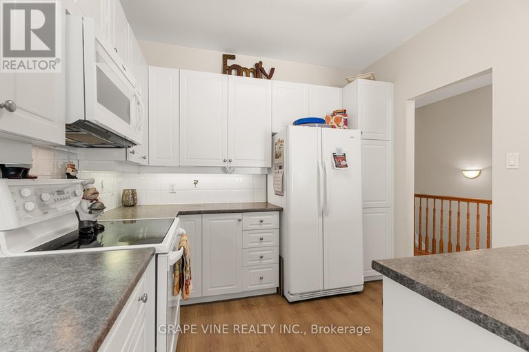28389612/60-sable-run-drive/stittsville-central/ottawa/ontario/K2S1W7_18