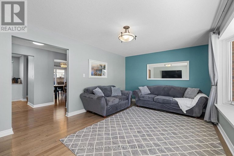 29175531/910-borland-drive/chatelaine-village/ottawa/ontario/K1E1X6_9