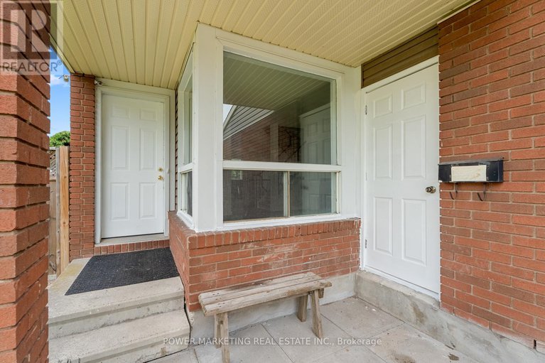 28583636/1631-saxony-crescent/pineview/ottawa/ontario/K1B5K8_4
