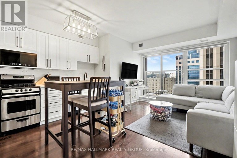 29586669/1502-40-nepean-street/ottawa-centre/ottawa/ontario/K2P0X5_11