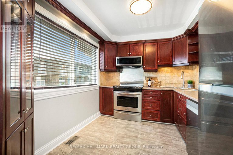 28410250/54-corley-private/heron-gateindustrial-park/ottawa/ontario/K1V8T7_12