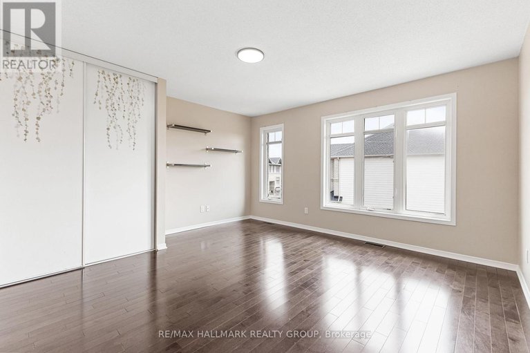28482791/253-stroget-private/merivale-industrial-parkcitiplace/ottawa/ontario/K2E0A9_18