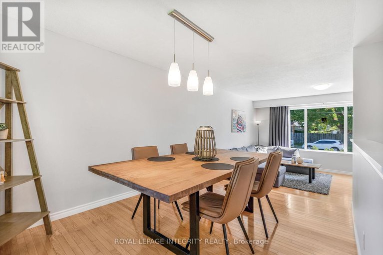 28899547/13-elm-avenue/village-of-russell/russell/ontario/K4R1B3_8