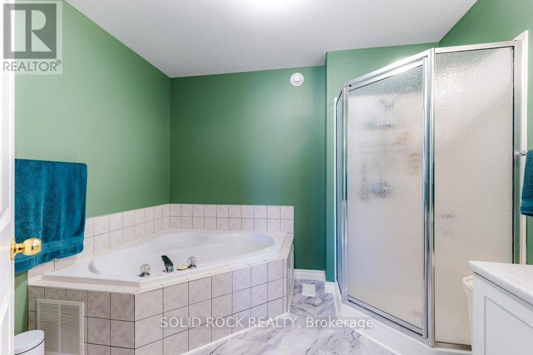 28671866/9-grove-street/iroquois/south-dundas/ontario/K0E1K0_20