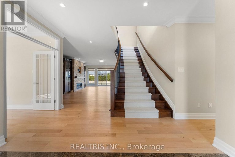 29604659/5813-red-castle-ridge/manotick-east-to-manotick-station/ottawa/ontario/K4M0A4_3