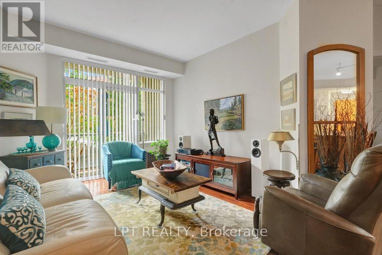 28929558/102-205-bolton-street/lower-townbyward-market/ottawa/ontario/K1N1K7_17