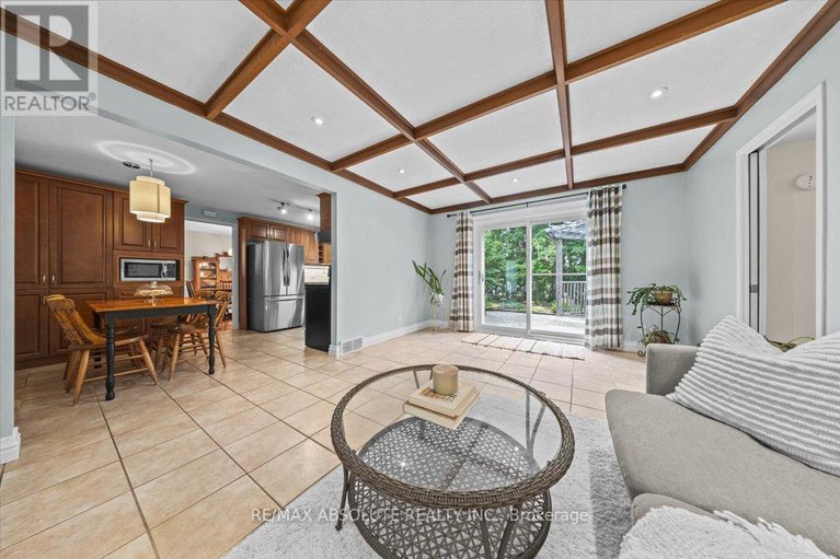 29046801/22-banting-crescent/beaverbrook/ottawa/ontario/K2K1P4_18