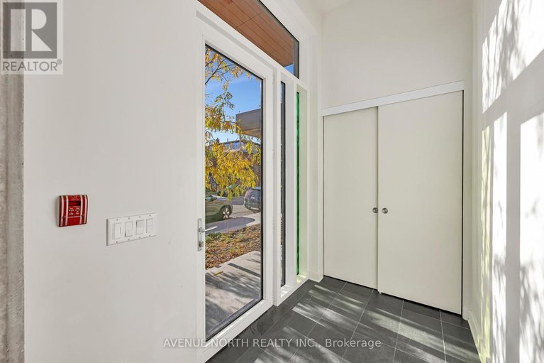 29325108/101-135-barrette-street/vanier/ottawa/ontario/K1L7Z9_18