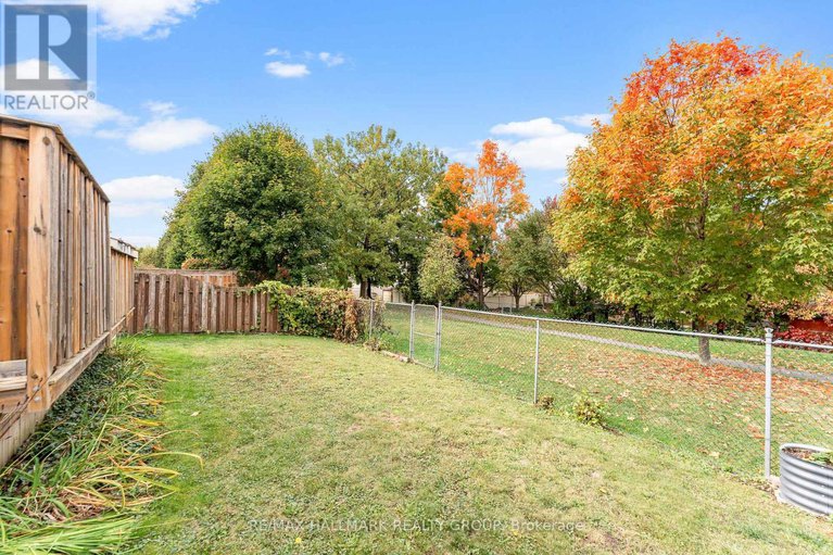 28978664/1075-avignon-court/orleans-wood/ottawa/ontario/K1C2N4_35