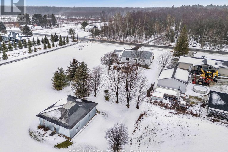 29211011/3704-pattee-road-e/east-hawkesbury-twp/hawkesbury/ontario/K6A2R2_35