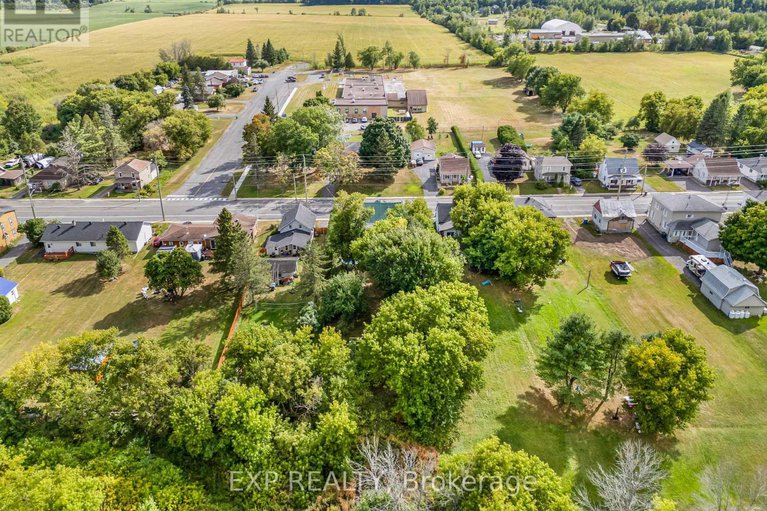 28788005/12-high-street/vankleek-hill/ontario/K0B1R0_31