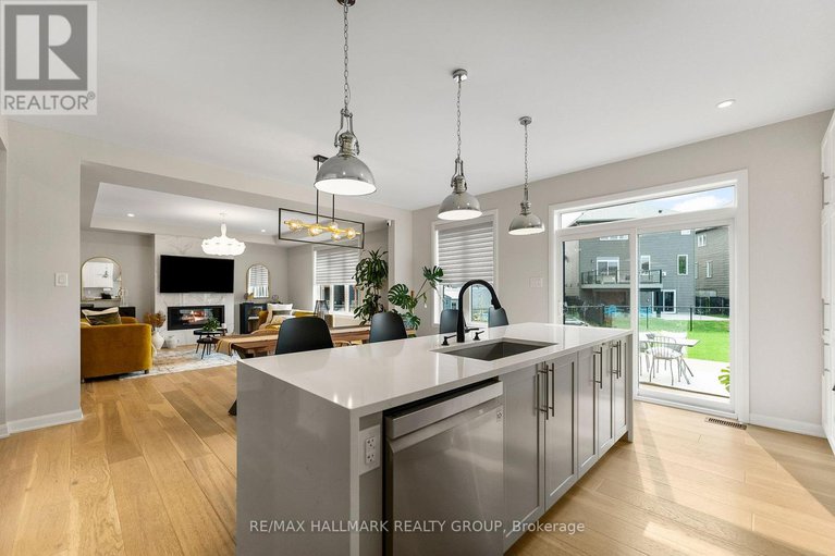 28419525/350-cloyne-crescent/half-moon-bay/ottawa/ontario/K2J6W4_20