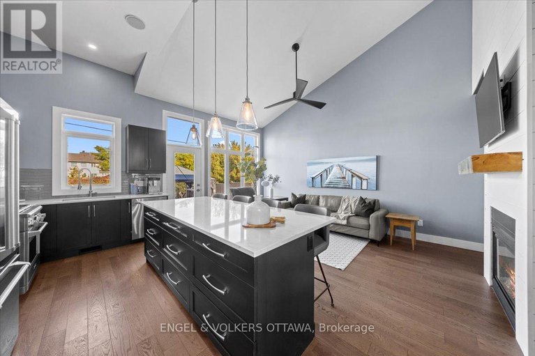 28956105/1003-markwick-crescent/notting-hillsummerside/ottawa/ontario/K4A4X5_17