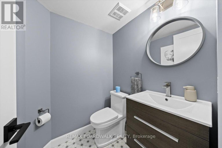 29250494/2065-breezewood-street/springridgeeast-village/ottawa/ontario/K4A4R8_4