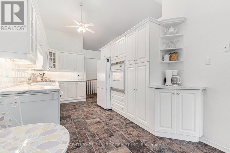 28641582/44-innesbrook-court/stittsville-central/ottawa/ontario/K2S1C7_11