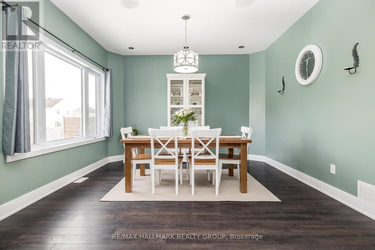 28347410/87-cobblestone-drive/village-of-russell/russell/ontario/K4R0B2_11
