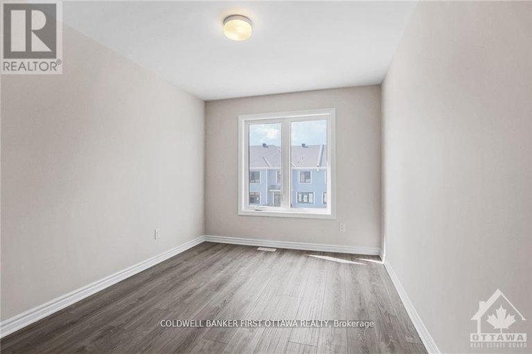 29422755/78-ballinora-lane/stittsville-north/ottawa/ontario/K2S2Z6_24