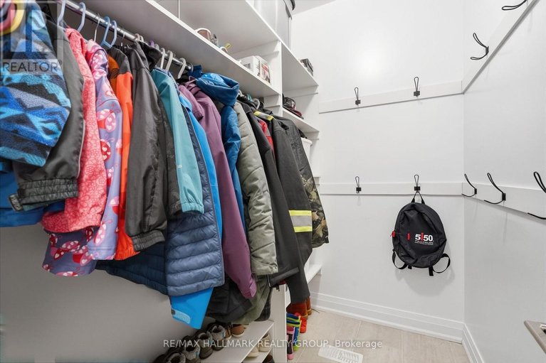 29499716/1212-avignon-street/embrun/russell/ontario/K0A1W0_22