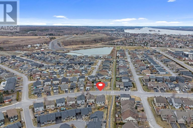 29606716/272-sterling-street/clarencerockland-twp/clarence-rockland/ontario/K4K0H9_36