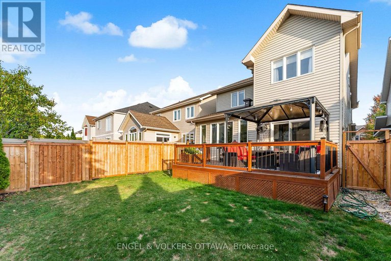 28911455/22-friendly-crescent/stittsville-south/ottawa/ontario/K2S2B6_49