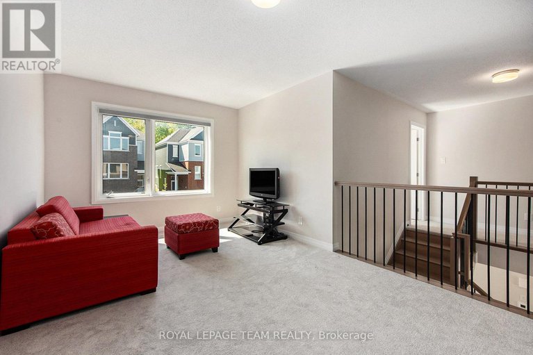 28383452/389-appalachian-circle/half-moon-bay/ottawa/ontario/K2J6X3_20