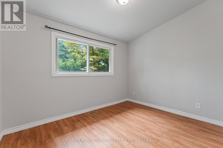 28757382/935-goren-avenue/elmvale-acresurbandale/ottawa/ontario/K1S1N4_14