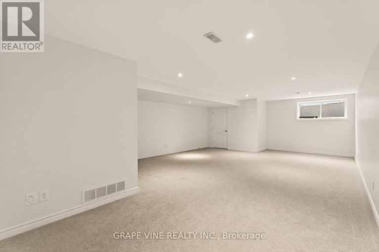 29618523/383-memorial-grove/riverside-southgloucester-glen/ottawa/ontario/K1X0C7_31