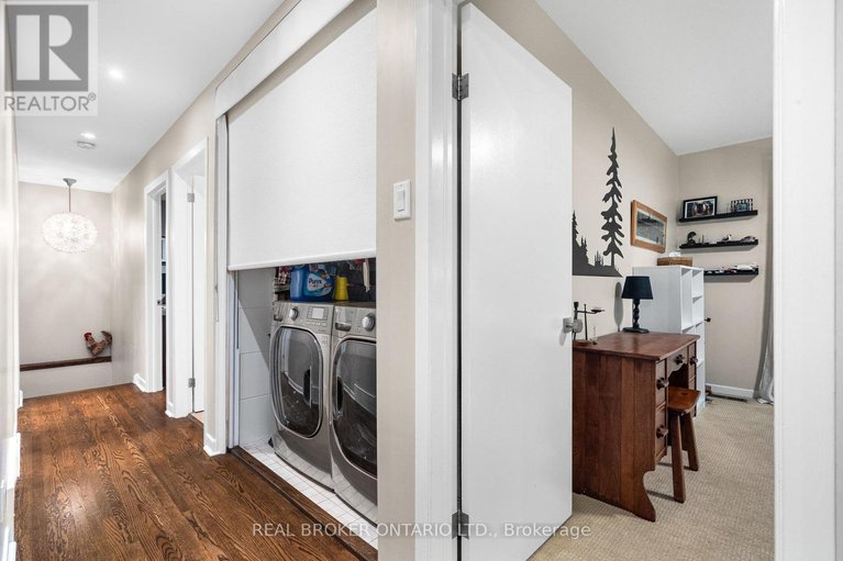 29687416/1958-neepawa-avenue/carlingwood/ottawa/ontario/K2A3L5_35
