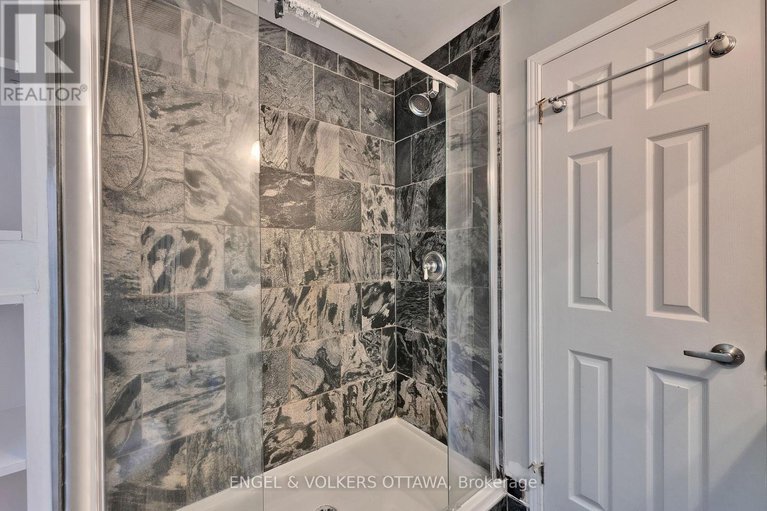 28887714/5233-mclean-crescent/manotick-long-island-nicholls-island/ottawa/ontario/K4M1G1_29