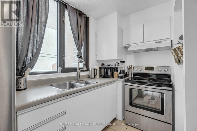 28552733/202-200-bay-street/ottawa-centre/ottawa/ontario/K1R7W8_10
