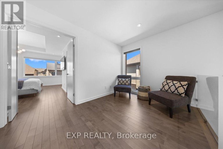 29639799/769-brian-good-avenue/riverside-southgloucester-glen/ottawa/ontario/K4M0E3_15