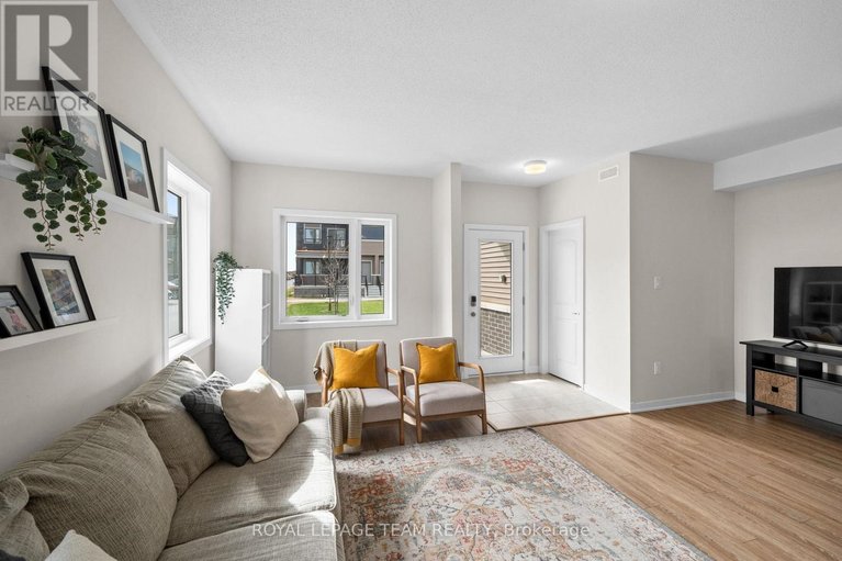 29651652/722-parnian-private/half-moon-bay/ottawa/ontario/K2J4H7_8