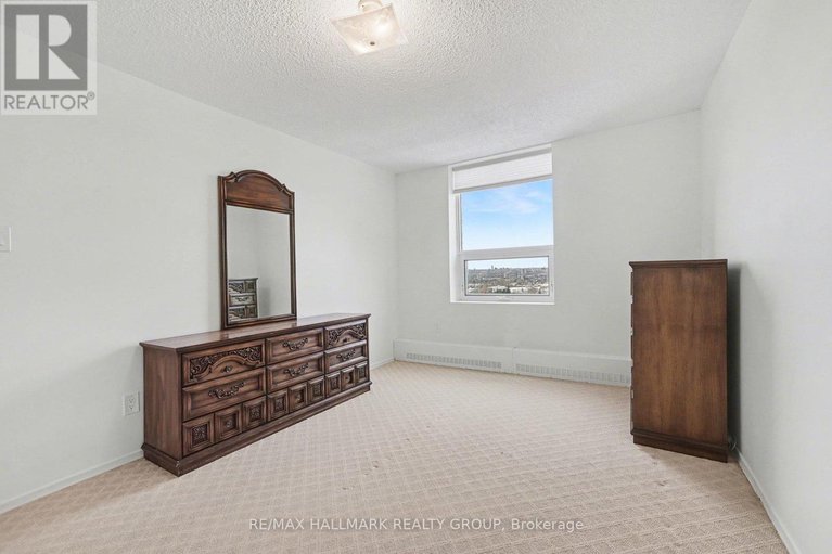 29401782/1402-665-bathgate-drive/carson-meadows/ottawa/ontario/K1K3Y4_17