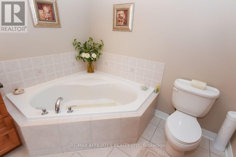 28598695/317-905-beauparc-private/cyrville/ottawa/ontario/K1J0A1_28