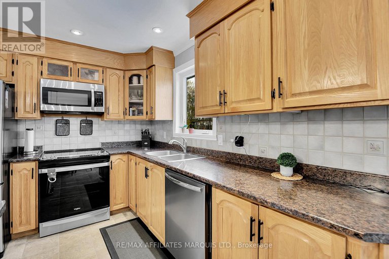 29216176/20391-park-crescent/south-glengarry-charlottenburgh-twp/south-glengarry/ontario/K0C1L0_12