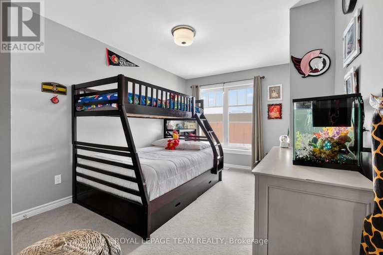 29372615/829-miikana-road/blossom-parkkemp-parkfindlay-creek/ottawa/ontario/K1X0G5_25