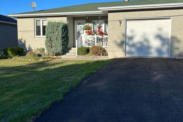 28708215/53-sandfield-avenue-n/alexandria/north-glengarry/ontario/K0C1A0_1