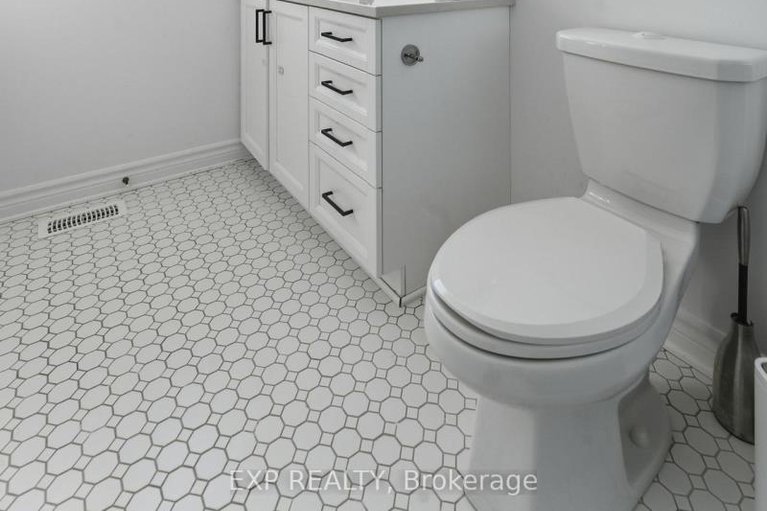 29307483/838-clapham-terrace/stittsville-south/ottawa/ontario/K2S2N8_28