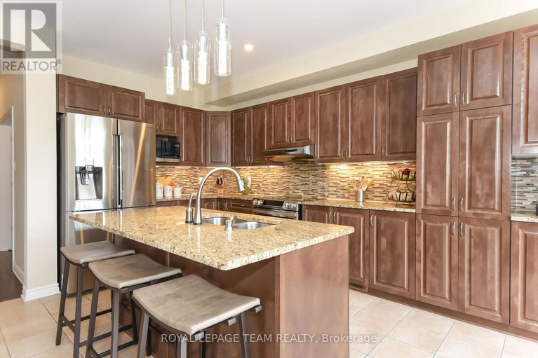 28510374/3519-woodroffe-avenue/strandherd/ottawa/ontario/K2G7A7_19