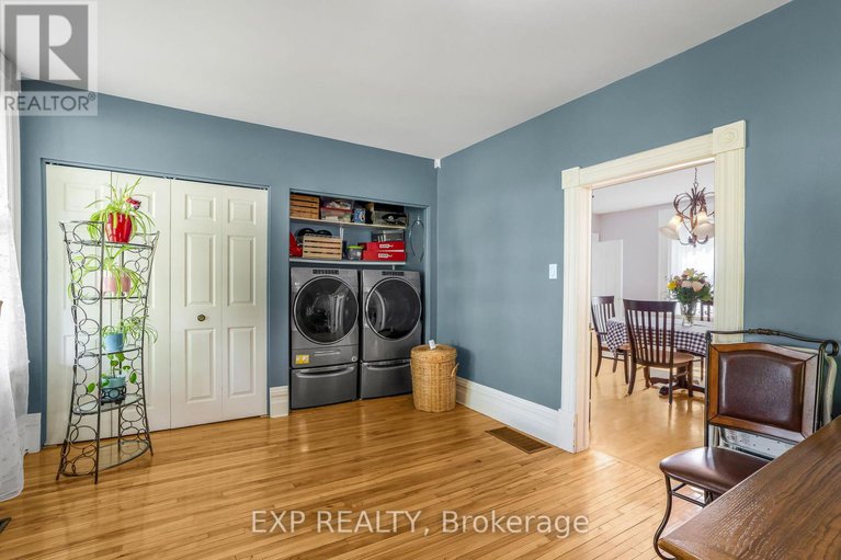 28327080/8-john-street/lorignal/champlain/ontario/K0B1K0_15