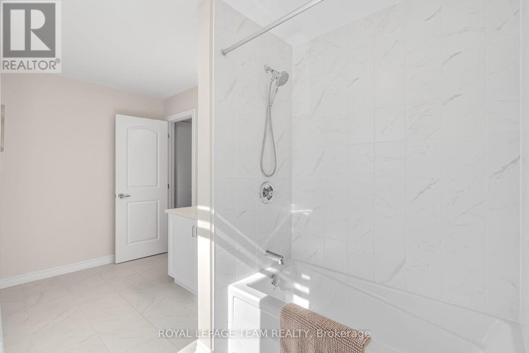 28943826/743-vennecy-terrace/orleans-village/ottawa/ontario/K1W0M8_39