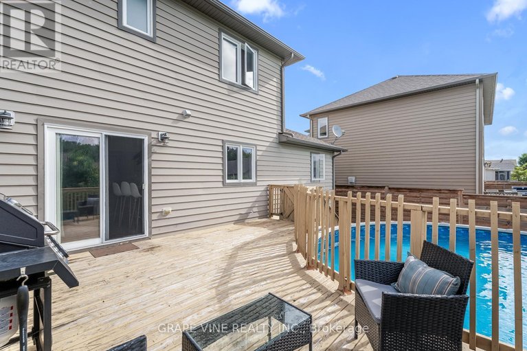 29427195/84-settlement-lane/village-of-russell/russell/ontario/K4R0A4_33