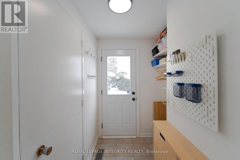 29357510/652-la-verendrye-drive/beacon-hill-north/ottawa/ontario/K1J7X4_27